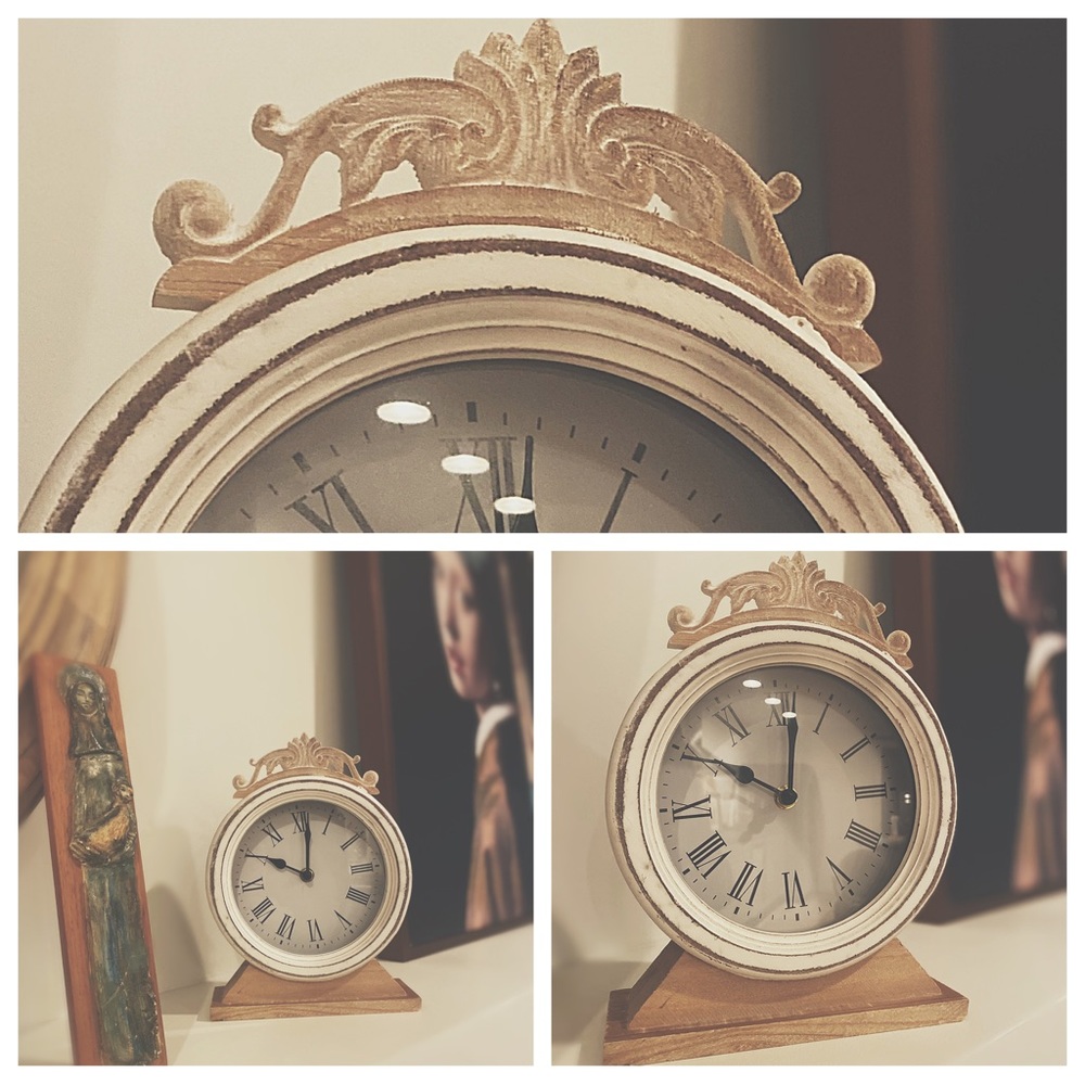Rustic Distressed Mantel Clock - White Wash Wood - Roman Numerals